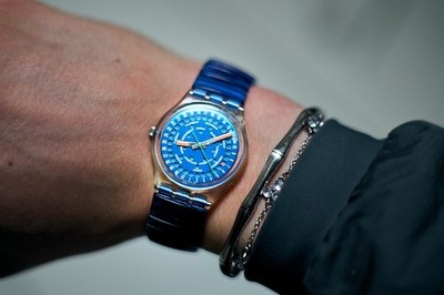 Moon phase Swatch - very rare excellent condition - Electric Blue.