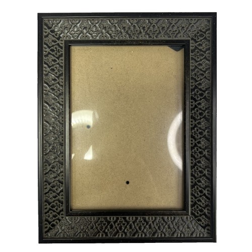 NIELSEN USA 96 Golden Metal Wall Mounted Picture Art Picture Frame