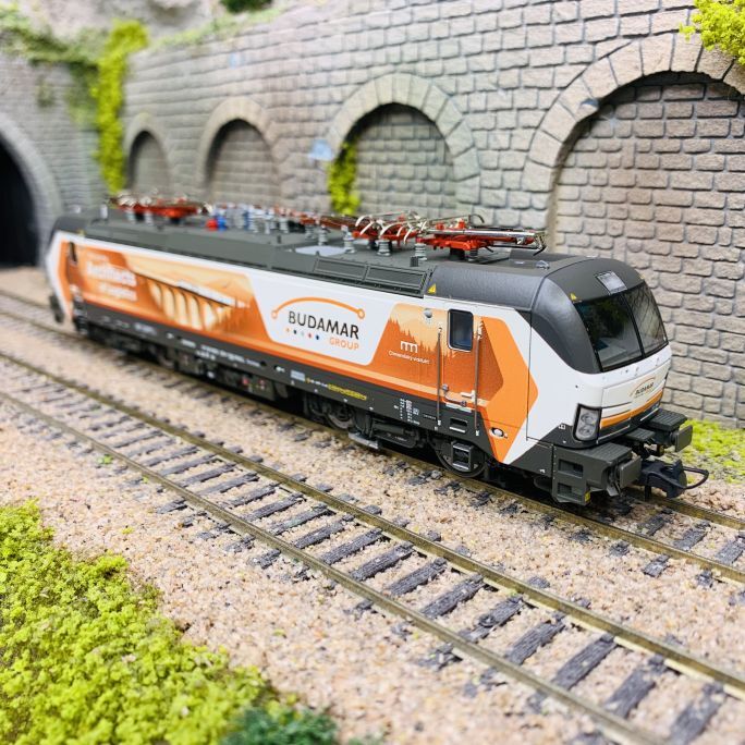 Locomotive 383 220-1 Budamar tractez vos rames fret Ep VI en digital