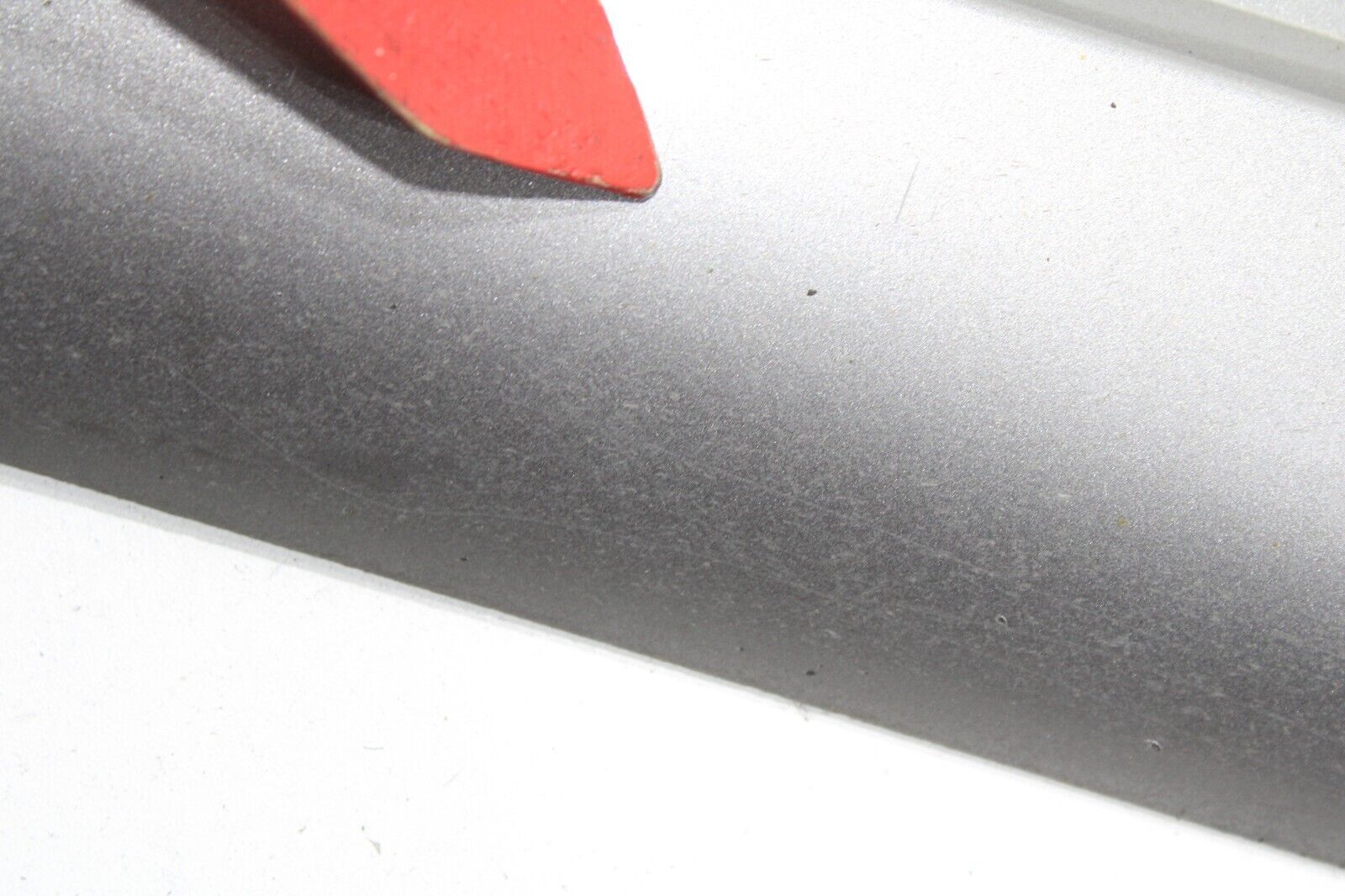 2017 - 2020 MASERATI LEVANTE FRONT LEFT DRIVER SIDE DOOR LOWER MOLDING OEM