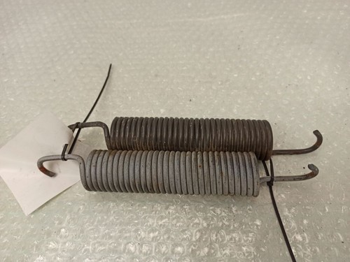 Mercedes-Benz E W123 1984 Set Heckklappenfeder W123 PUM40123