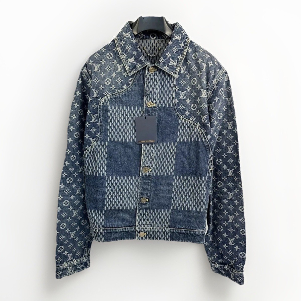Louis Vuitton パッチワークデニムジャケット NIGO限定コラボ Louis Vuitton X Nigo 1A7YD7 Monogram Blue Denim Jacket Size: 52
