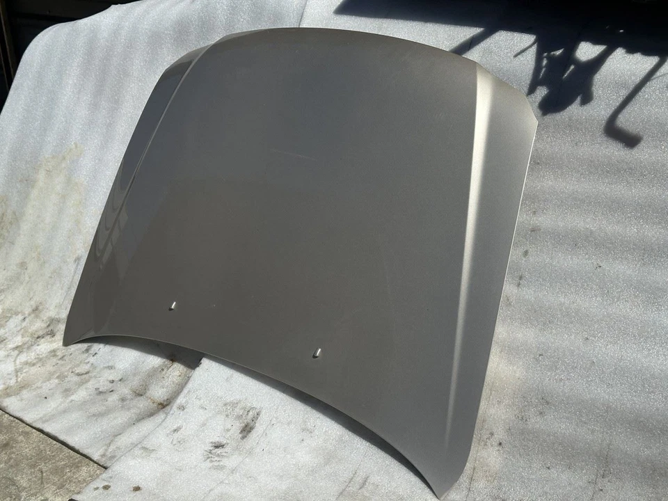 2004 TOYOTA AVALON HOOD PANEL 4Q2 DESERT SAND Foto 3 de 4