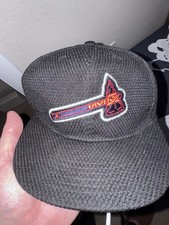Atlanta Braves Tomahawk SnapBack Hat