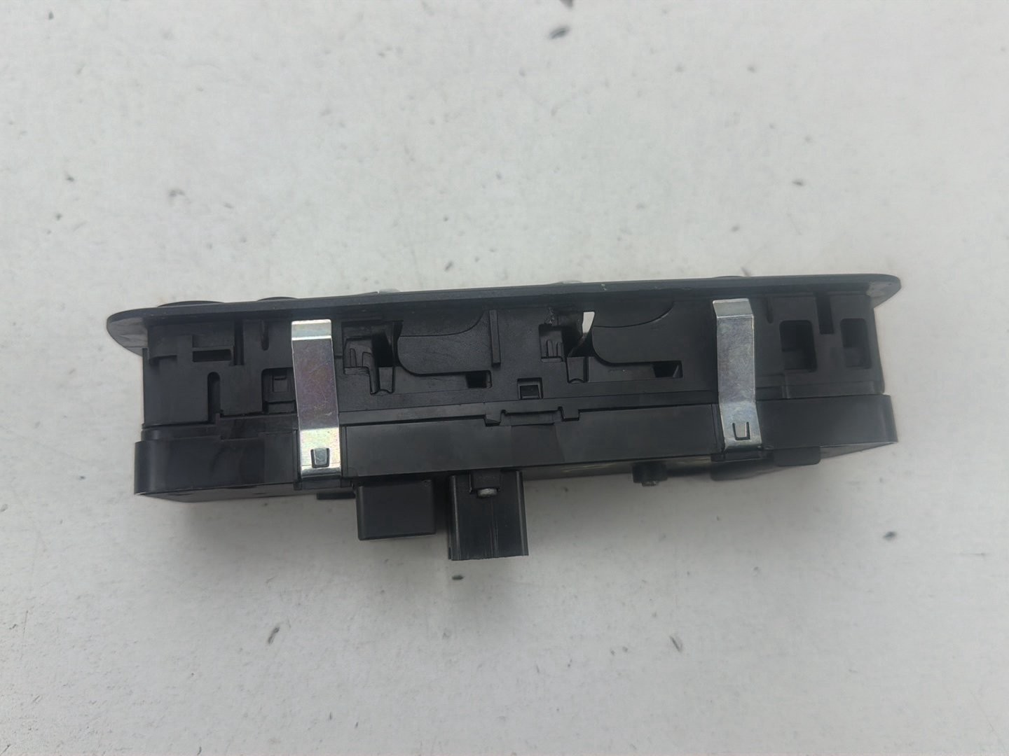 Maserati Ghibli 2014-2017 Front Left Window switch P/N 10034858