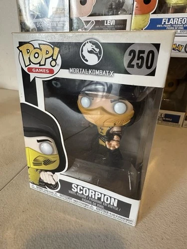 Funko Pop! Vinyl: Mortal Kombat - Scorpion #250
