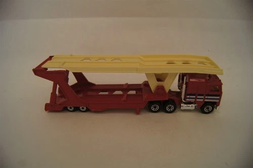 MATCHBOX LESNEY Convoy #CY-1 Kenworth Cabover Car Transporter Red 1982 ENGLAND