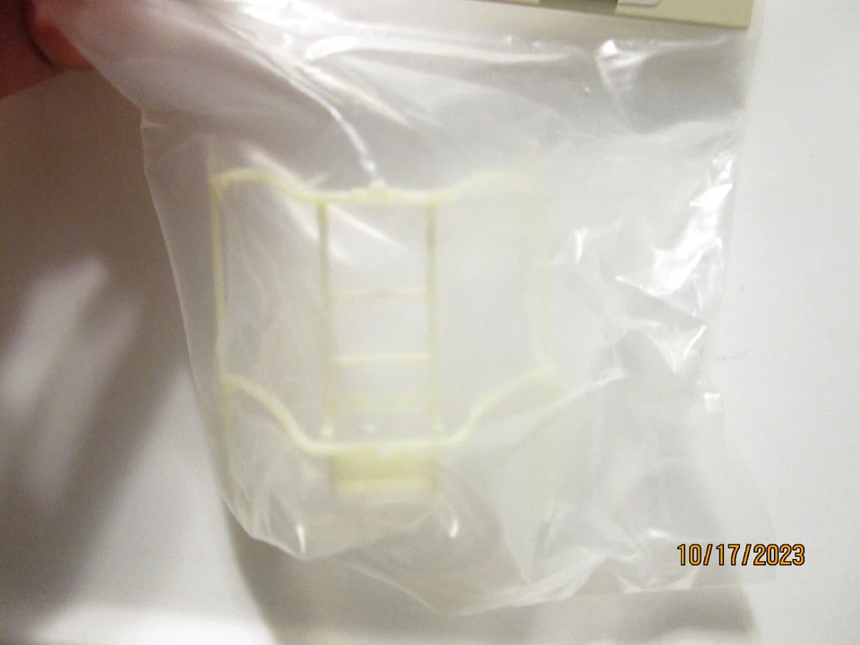 Светящаяся в темноте посадочная площадка и крепление аккумулятора Eflite EFLH3004GL MSR - Изображение 3 из 4