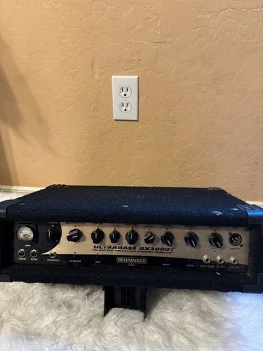 Behringer Bass Head Ultrabass BX3000T 300W