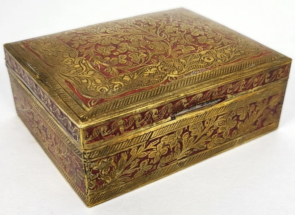 Caja de especias vintage india antigua de latón Paan Daan Betel hoja Mumtaz 422 FC India Foto 2 de 4