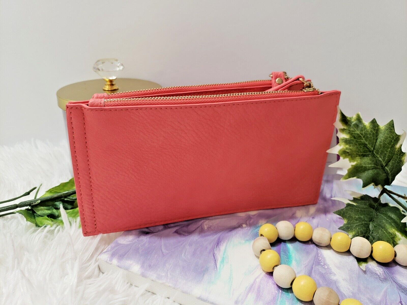 Pink Faux Leather Women's Zipper Wallet for Credit Cards  -image