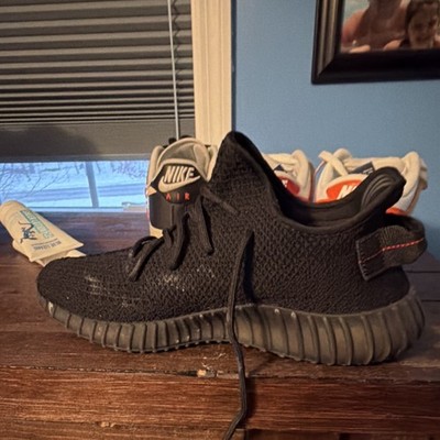 adidas Yeezy Boost 350 V2 Black Men's Lace Up Low Top Sneaker