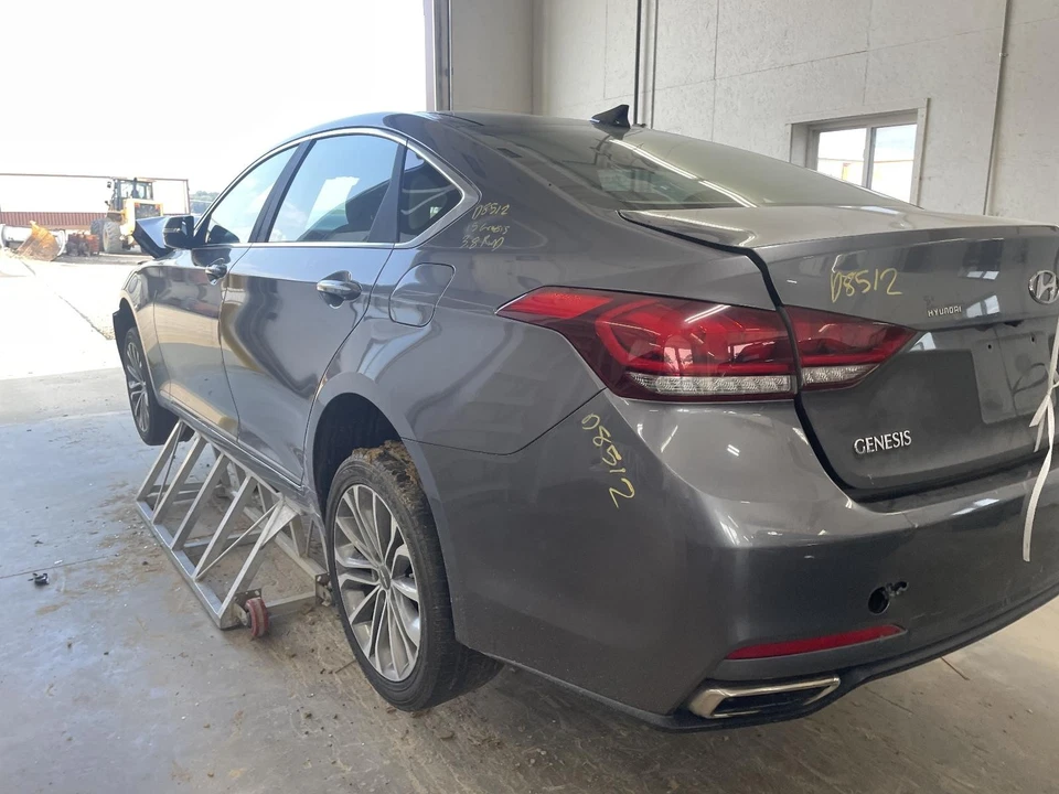 Medidor de velocímetro usado se adapta a: Hyundai Genesis Cluster 2015 MPH mercado de EE. UU. SDN sin Foto 3 de 4