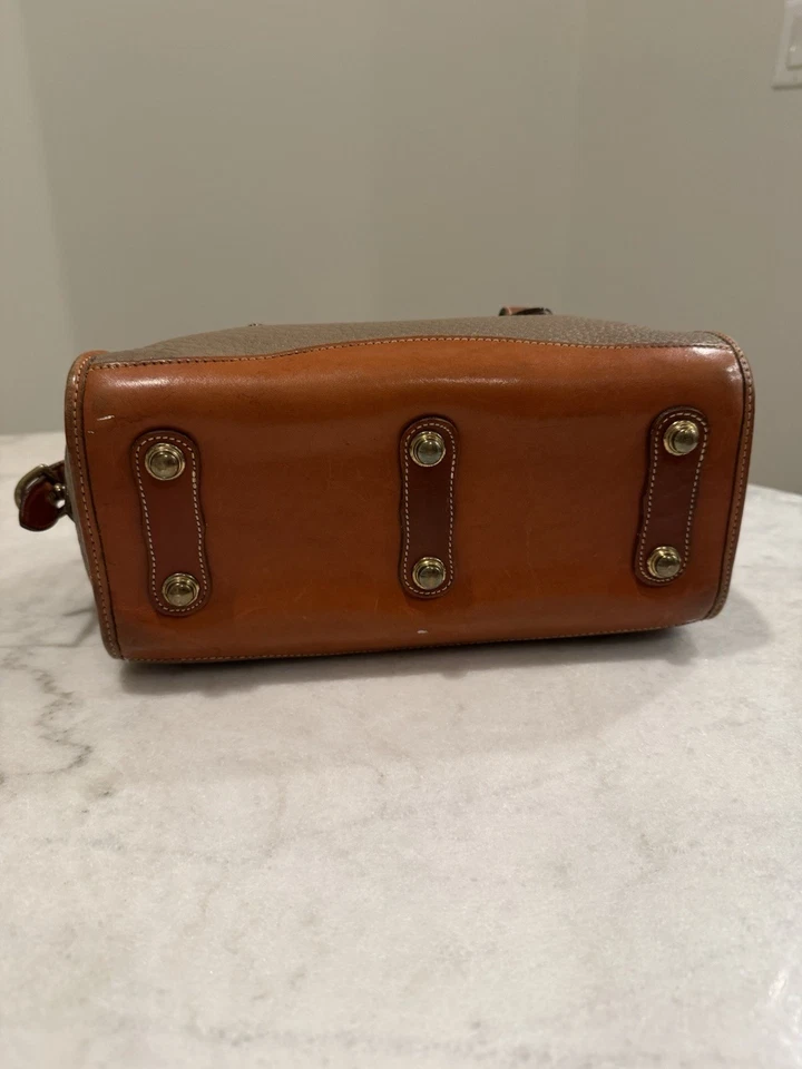 Bolso Bandolera de Hombro Dooney & Bourke Vintage Médicos Asa Superior Bolso Médico Foto 2 de 4