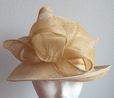 Chapeau Cérémonie Mariage - Baptême   Chapeau Taille UNIQUE.  Ficelle  Serrage 