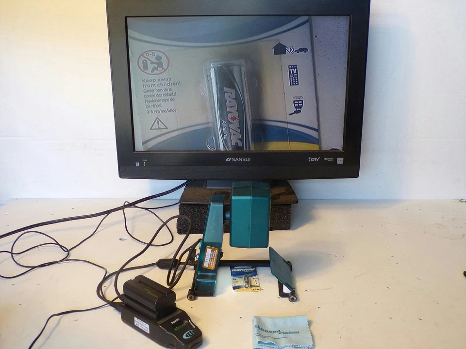 Used EVS FlipperPort 0400 Low Vision Magnifier Variable Zoom - Image 2 of 4