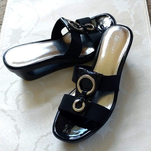 Calvin Klein Yessica Womens Wedge Slide Sandals Black Silver Grommets Size 7.5 M - Picture 7 of 12