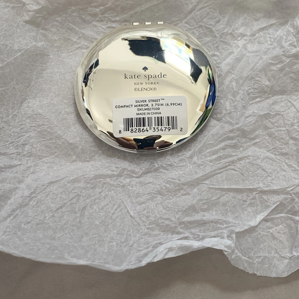 Espejo compacto Kate Spade Hello Sunshine plateado Foto 2 de 4
