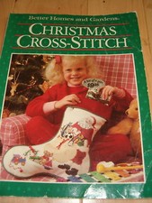BETTER HOMES AND GARDENS CHRISTMAS CROSS STITCH BOOK