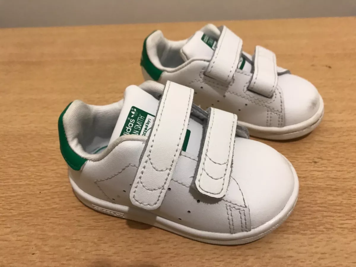 Stan smith cheap strap shoes