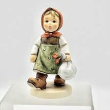M.J. Hummel Grandma s Girl Goebel Germany #561 First Issue 1991