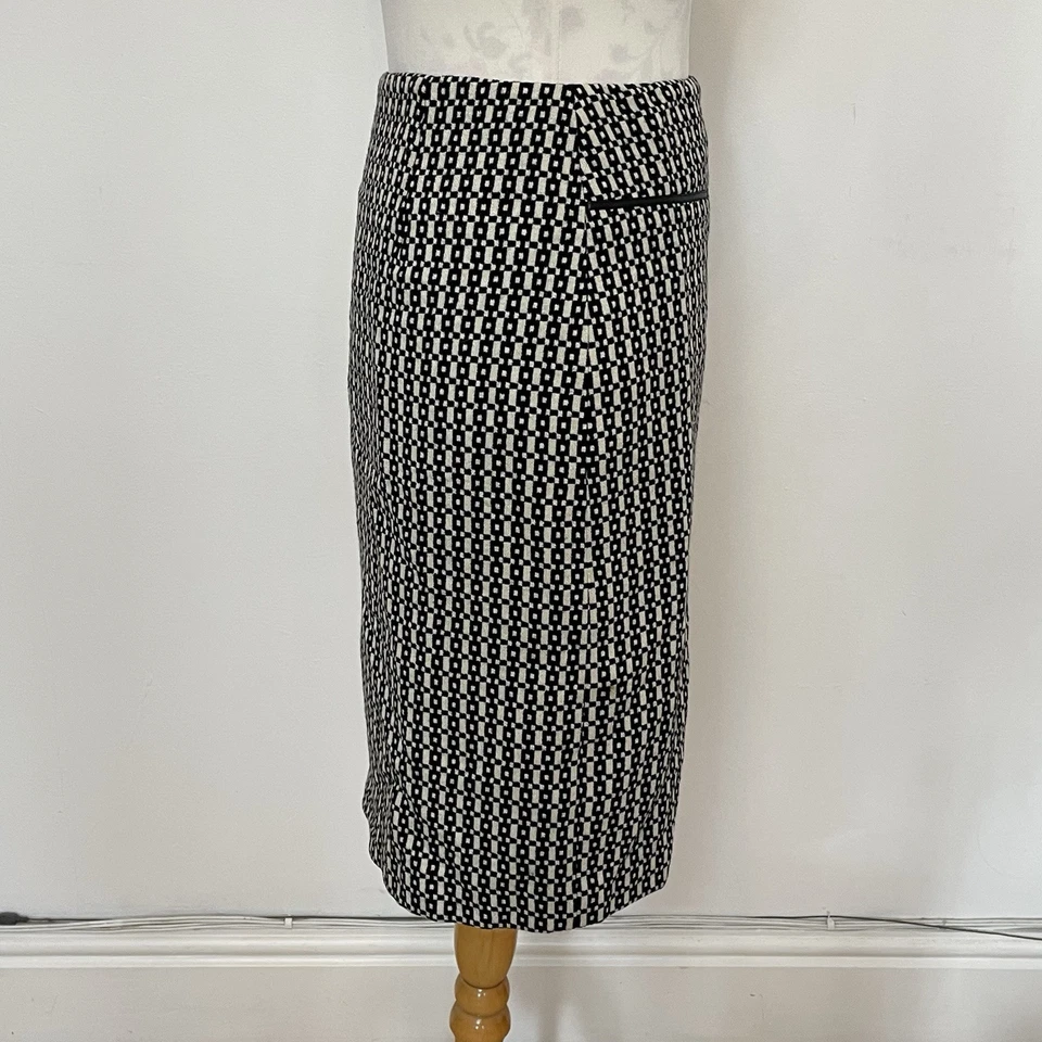 Wool Pencil Skirt Size 10 Banana Republic Knee Length 100% Wool Lined - Image 3 of 4
