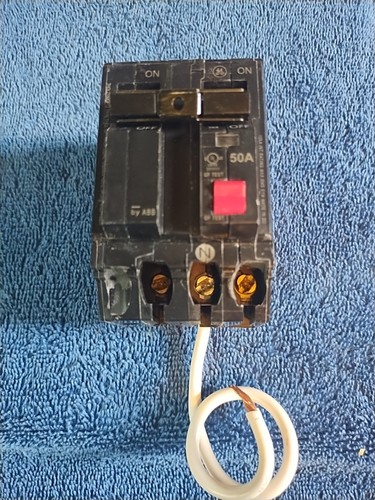 GE Ground Fault Circuit Interrupter 50A 120/240 VAC THQL2150GFT2