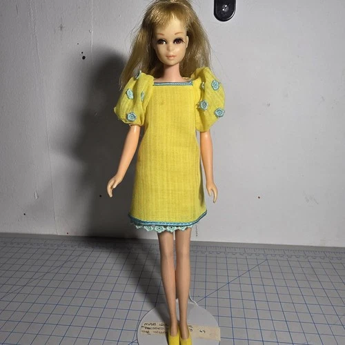 1966 Mattel Twist & Turn Francie #1170 In #1223 The Yellow Bit (Dress Only)