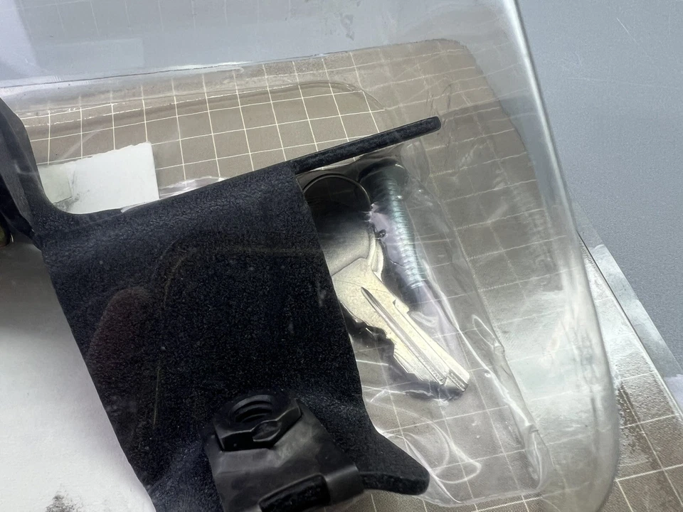 Замок на ручку задней двери Pop N Lock PL1100 для Chevy Silverado/GMC Sierra - Изображение 4 из 4