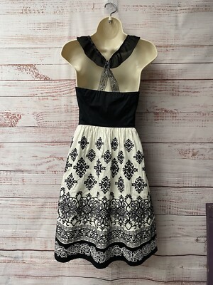 White House Black Market White + Black Fit & Flare Dress Sequin Backstrap Size 0 | eBay White House Black Market White + Black Fit & Flare Dress Sequin Backstrap Size 0 | eBay