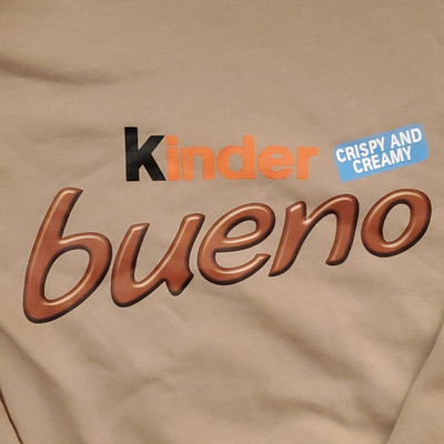 NEW Kinder Bueno fleece sweatshirt sz XL Crispy and Creamy adult extra large