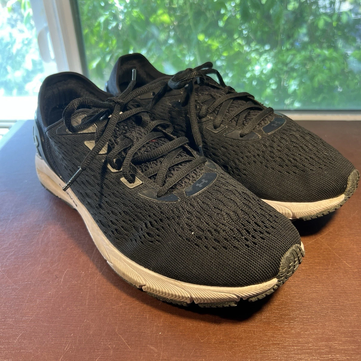 アンダーアーマー　HOVR  Sonic3 Amazon.com | Under Armour Mens HOVR Sonic 3 Running Shoe, Black