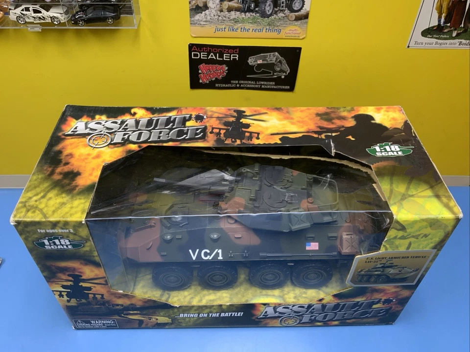 Unimax  Assault Force US Light Armoured Vehicle LAV-25 1:18 Scale - Image 3 of 4