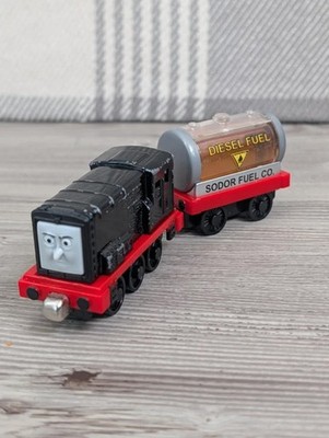 Mattel Thomas Friends Dieselmotor und Sodor Tanker Magnet Spielzeug Zug