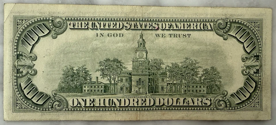 Rare Uncirculated Series 1981 $100 bill District #2 New York - Image 2 of 2