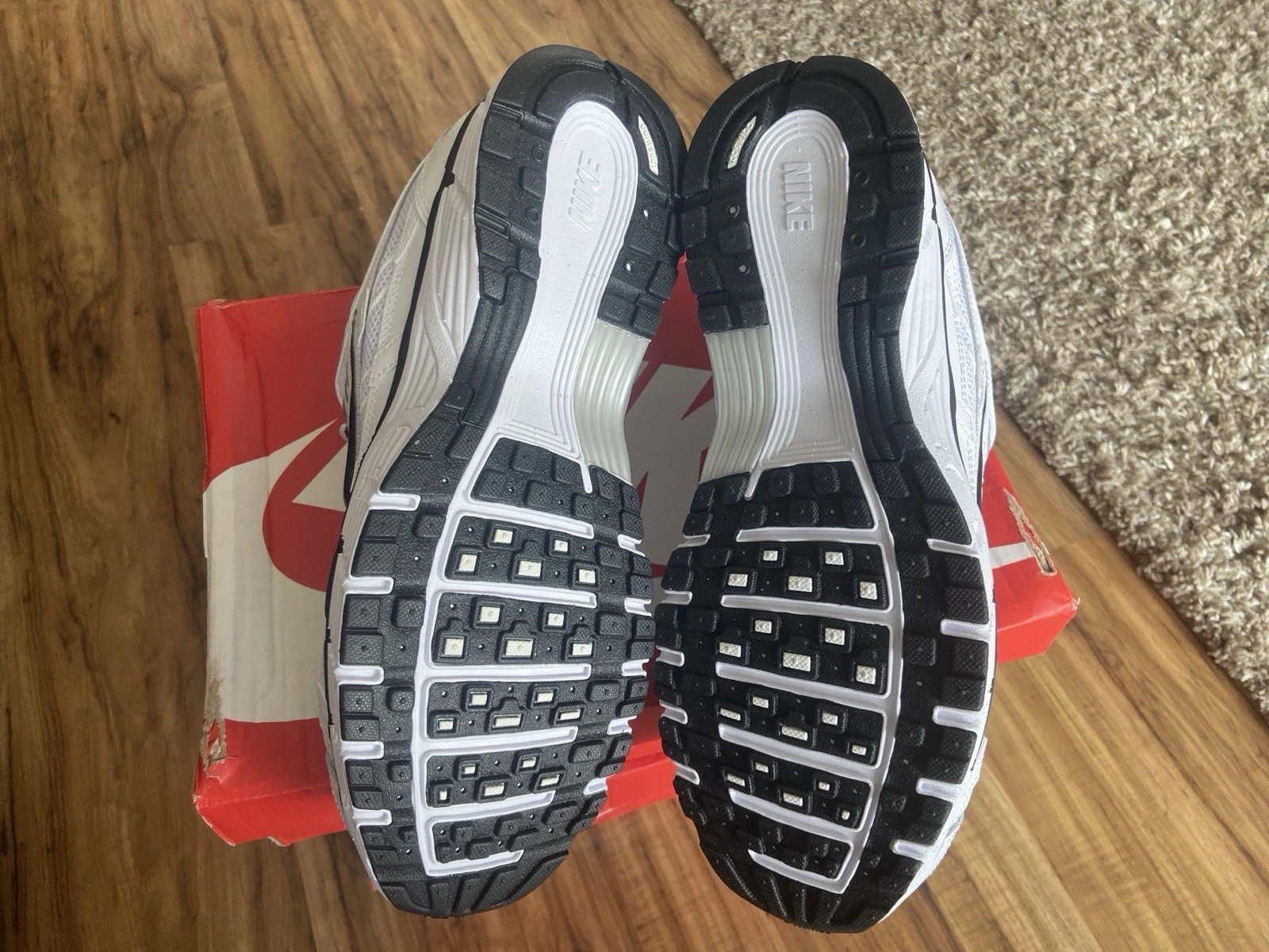 Nike P 6000 bianche nere argento metallizzato CD6404 107 unisex taglia UK 8