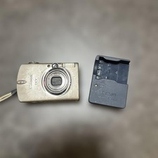 Canon IXY Digital 700 Pink Silver Retro CCD Camera PowerShot SD550 DDP SpeedPAK