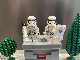 LEGO Star Wars 2x First Order Stormtrooper Minifigure Rounded Mouth SW0667 75166