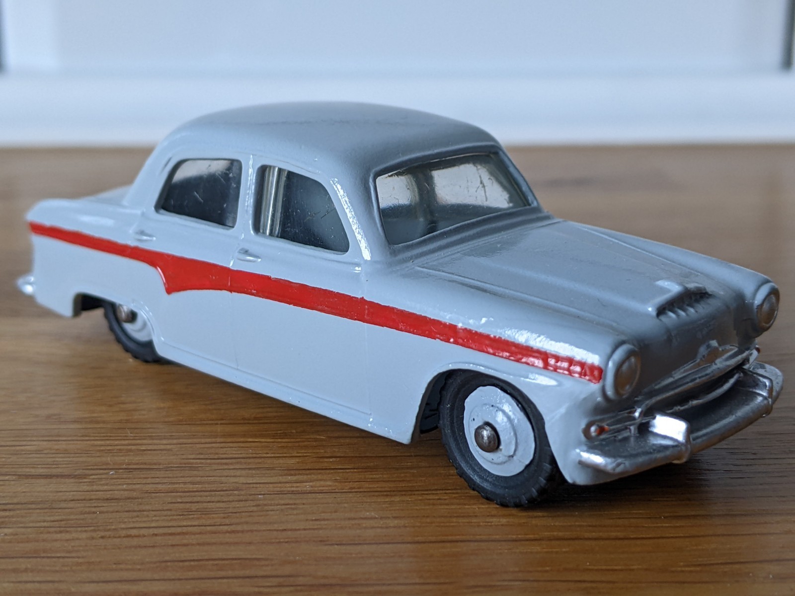 Dinky 152, Austin A40 Devon - Free Price Guide & Review