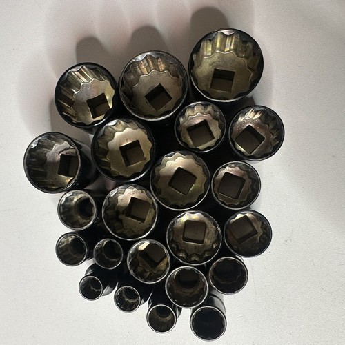 Jesse James West Coast Mac Tools 1/2” Drive Metric 12 Point Socket Set ( 24) - Picture 17 of 24