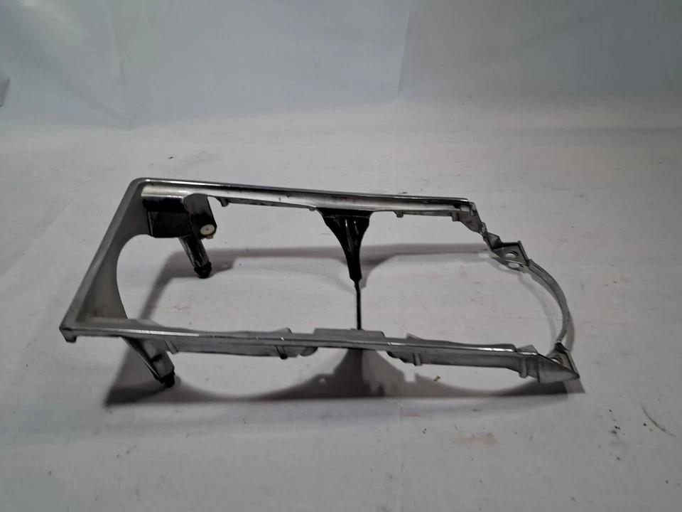 Buick Wildcat Gran Sport 1966 bisel de faros laterales de pasajero derecho 5958142 Os112 Foto 4 de 4