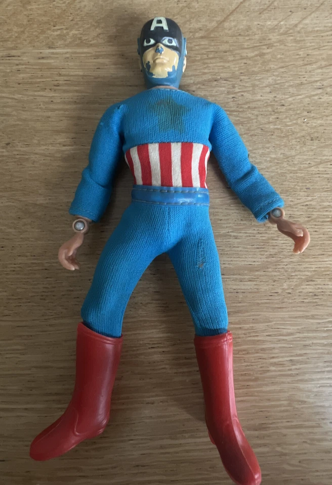 Винтажная экшн-фигурка Marvel Captain America Original 1973 Mego 8 дюймов - Изображение 2 из 4