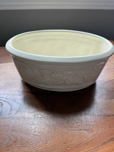 Vintage Haeger Crème White planter with Raised Rose Pattern 8-1/2" X 4"