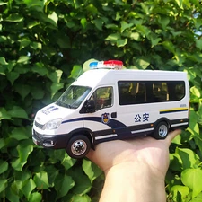 1/24 All New China NJ IVECO Power Daily OUSHENG Model Police Car