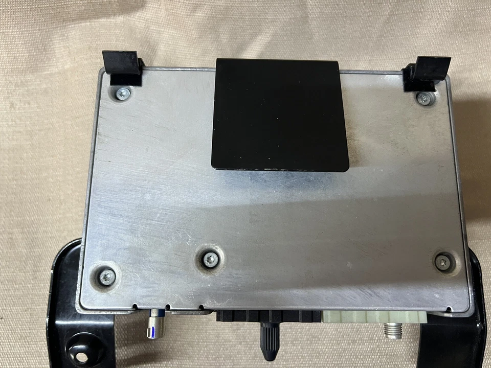 Módulo de comunicación Hummer H3 Onstar 2007-2008 con soporte OEM 15942760 Foto 3 de 4