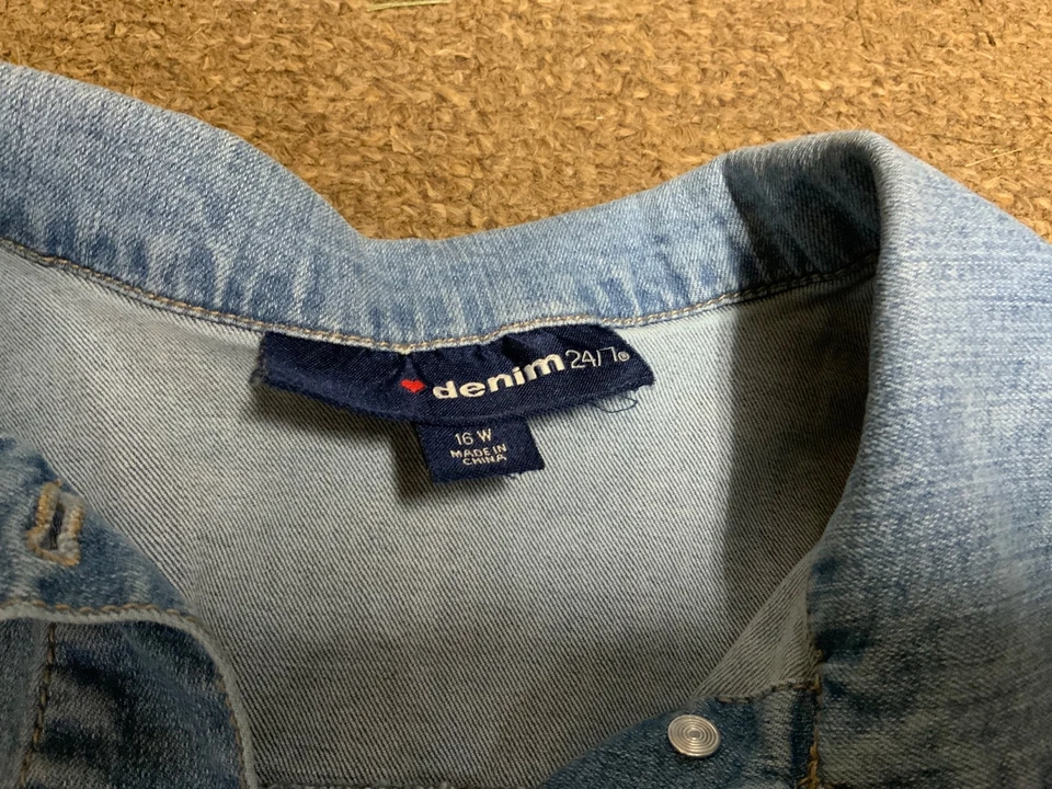 Denim 24/7 Mujer Talla 16W Medio Azul Denim Jean Chaqueta Desgastada, Manga Corta Foto 2 de 4