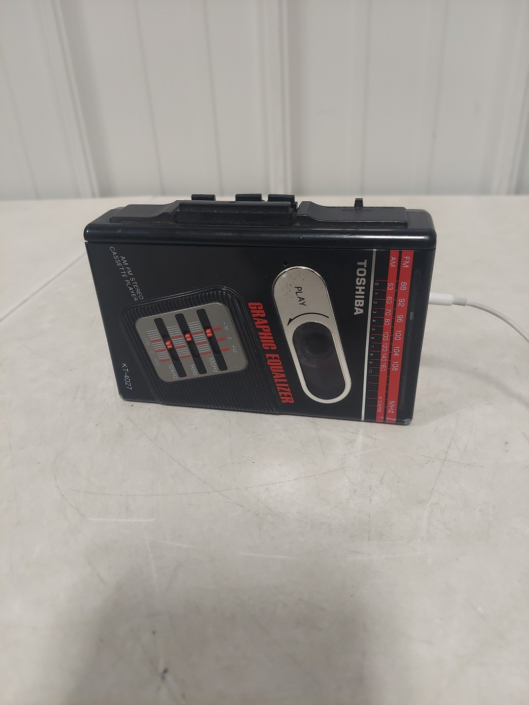 Walkman Toshiba KT-4027 Blanc, Extrêmement Rare, Pour Pièces Ou Réparation