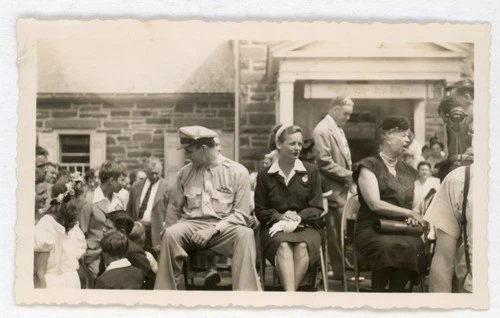#  4  OLD WW2 MILITARY PHOTO ELEANOR ROOSEVELT SNAPSHOT