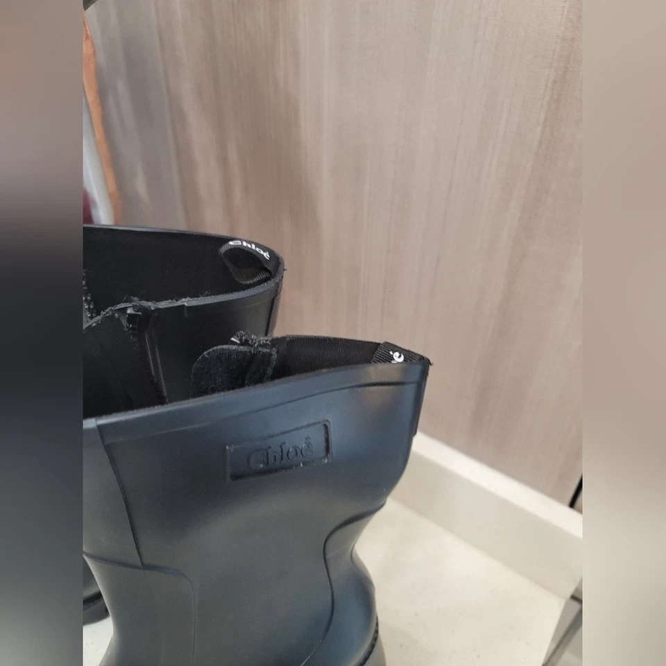 Authentic Chloe’ Betty Rubber Rain Boots Size 40 - Image 3 of 4