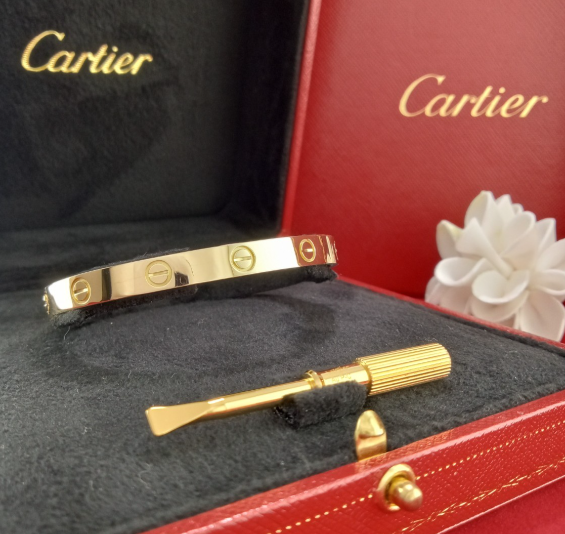 CARTIER LOVE BRACELET CLASSIC 18K YG NEW VERSION SIZE 18 W/ BOX